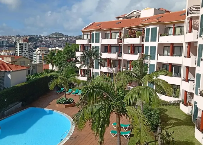 Silvestre Freitas * Funchal (Madeira)